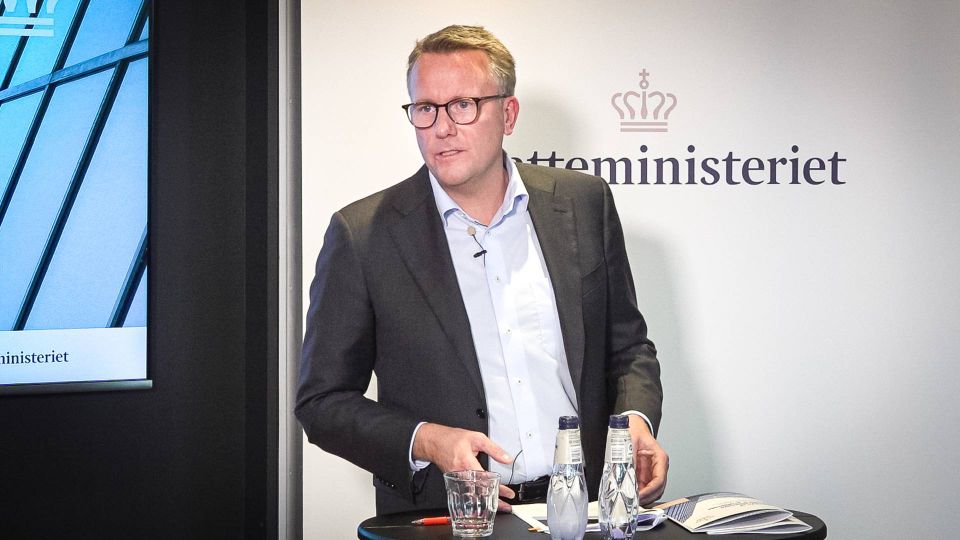 Skatteminister Morten Bødskov (S) på pressemødet onsdag, hvor det nye system til ejendomsvurderinger blev udskudt tre år. | Foto: Sune Stavnstrup Sørensen//