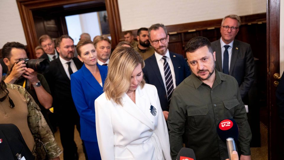 Den ukrainske præsident, Volodymyr Zelenskyj, og førstedame Olena Zelenska bliver interviewet på Christiansborg. | Foto: Ida Marie Odgaard/Scanpix