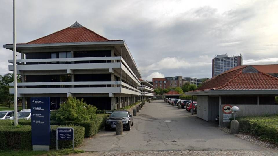 Det nye kontorprojekt på Lerchesvej 35 betyder, at de eksisterende bygninger på adressen skal rives ned. | Foto: Google Streetview