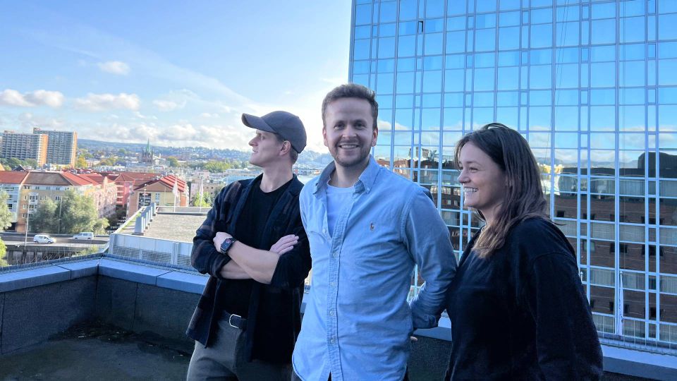 NTNU-startup: Ei Solutions er et teknologiselskap som ble startet opp i 2021. Fra venstre: CTO Mathias Wahl, CEO Gustav Haaland og CCO Marit Bjerkreim | Foto: Tor Botheim