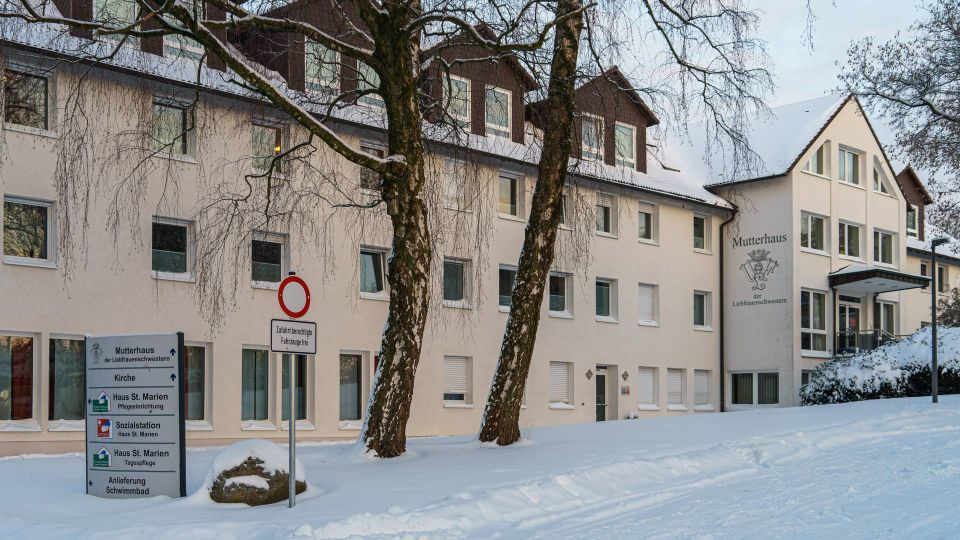 Das Bild zeigt die Aussenasicht des Altenheims St. Marien in Osnabrück | Foto: picture alliance / Fotostand | Fotostand / Reiß