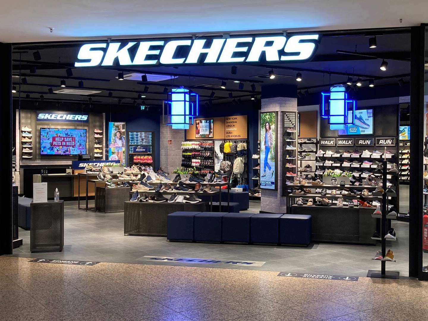 Skechers-ejer overtager ni forretninger franchisetager — DetailWatch