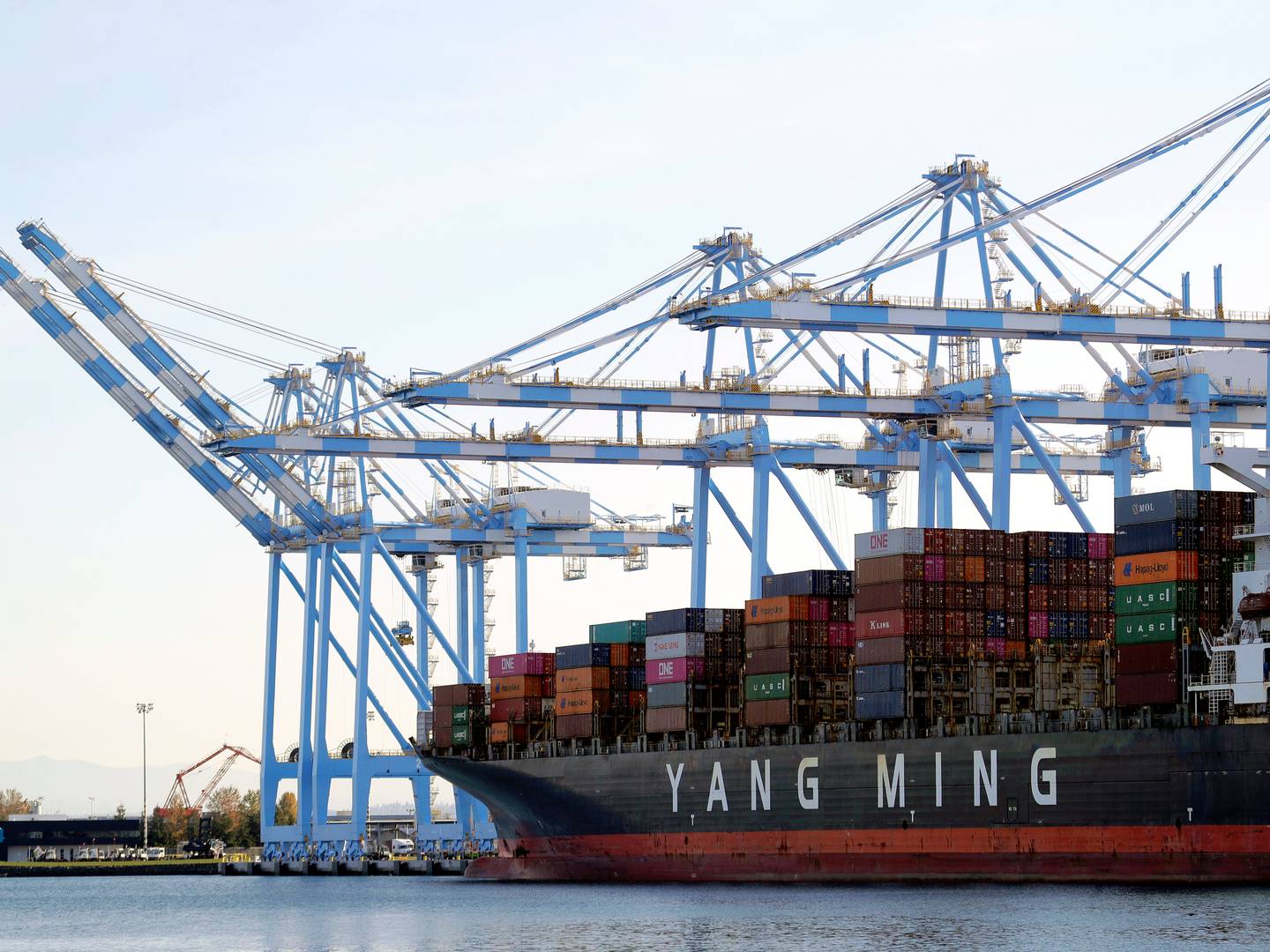 Container erupts in massive explosion on Yang Ming ship