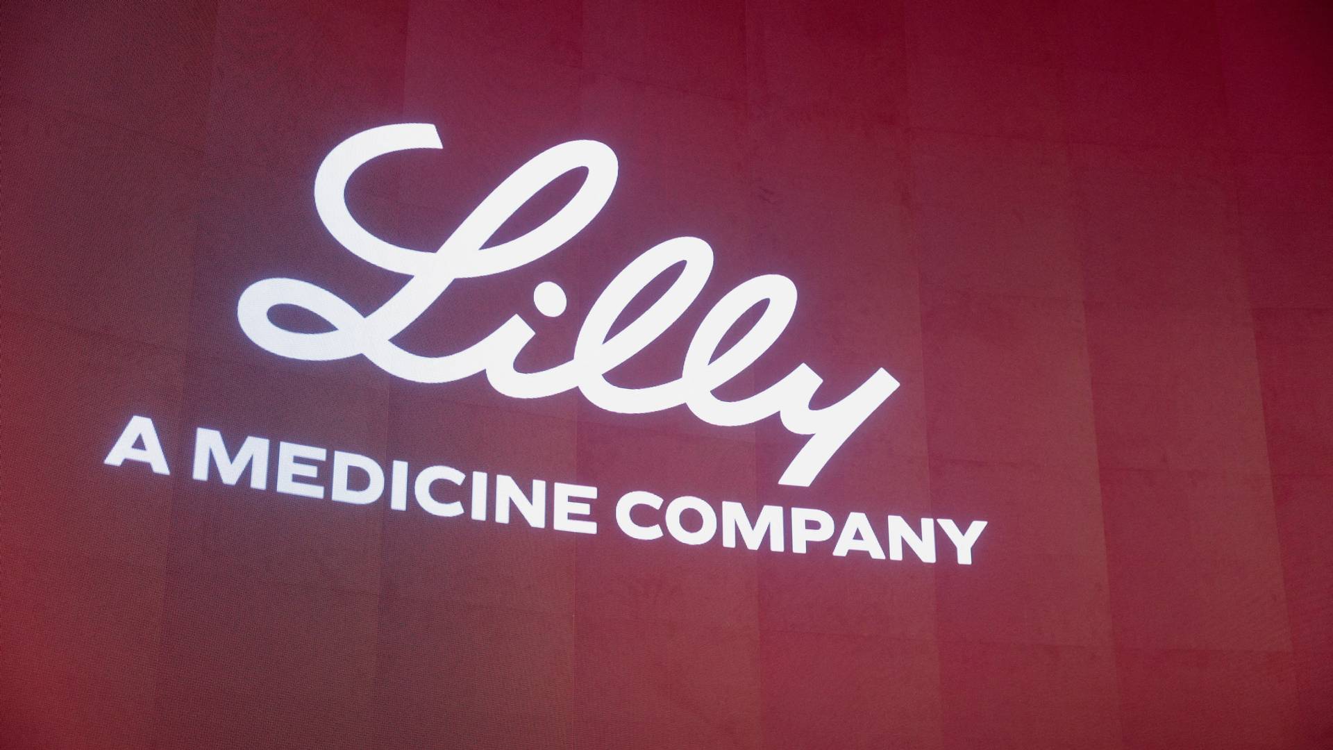 does noom sell tirzepatide Lilly releases Zepbound® (tirzepatide) single-dose vials, expanding supply and access for adults living with obesity Tirzepatide vs. Semaglutide: Weight Loss