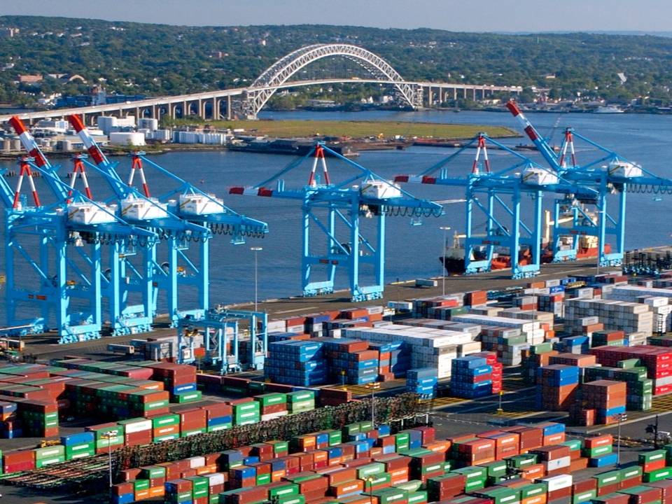 APM Terminals boosts green transition for US container terminal