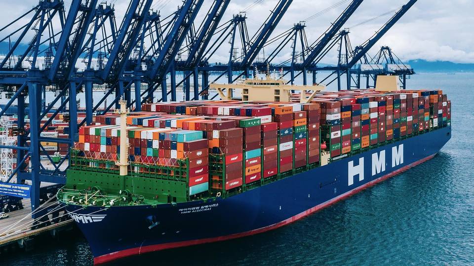 Major container line deflates hopes of imminent resolution to container  shortage — ShippingWatch