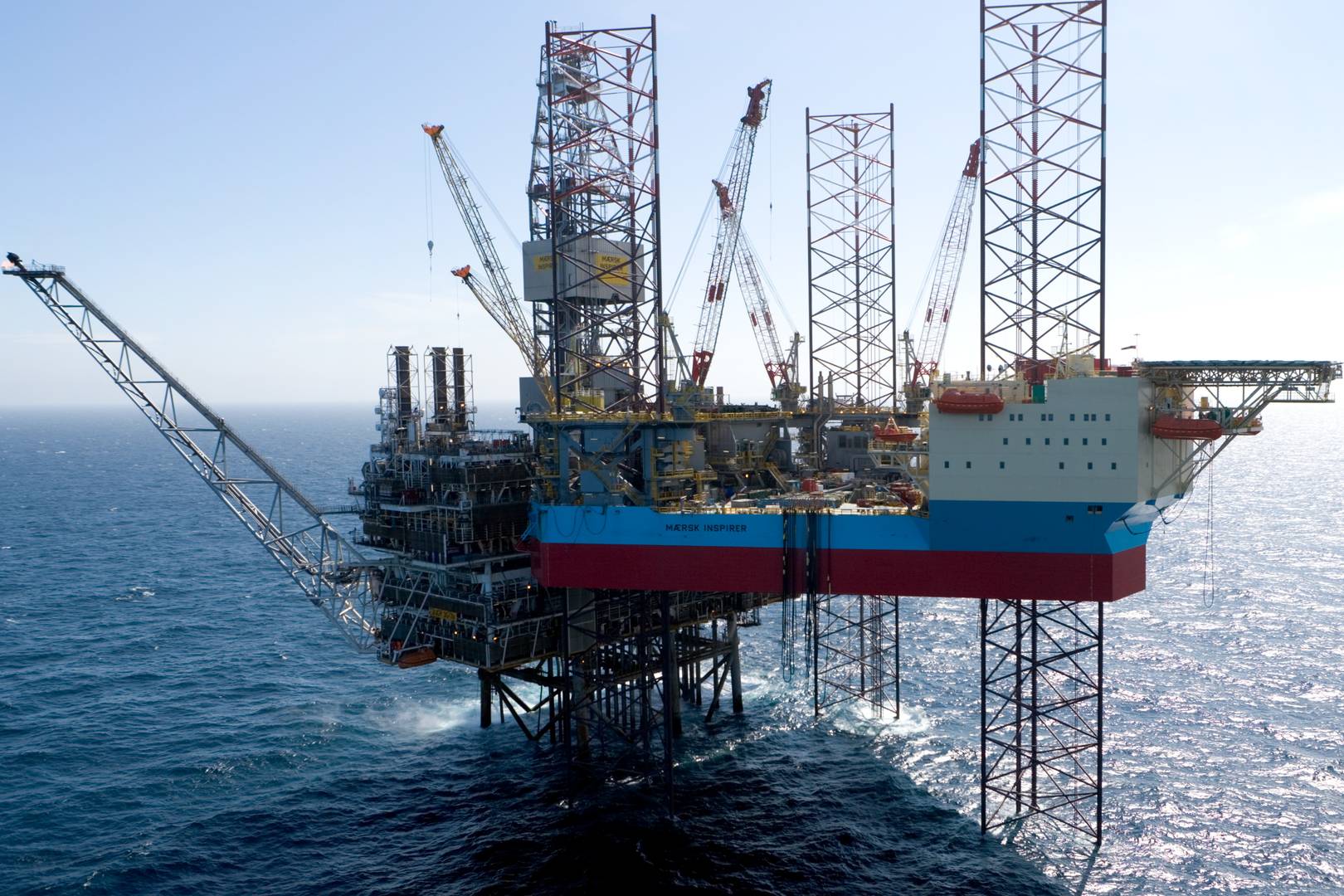 Fusionen mellem Maersk Drilling og Noble Corporation er et skridt tættere, efter norske konkurrencemyndigheder har sagt god for fusionen, skriver Børsen.