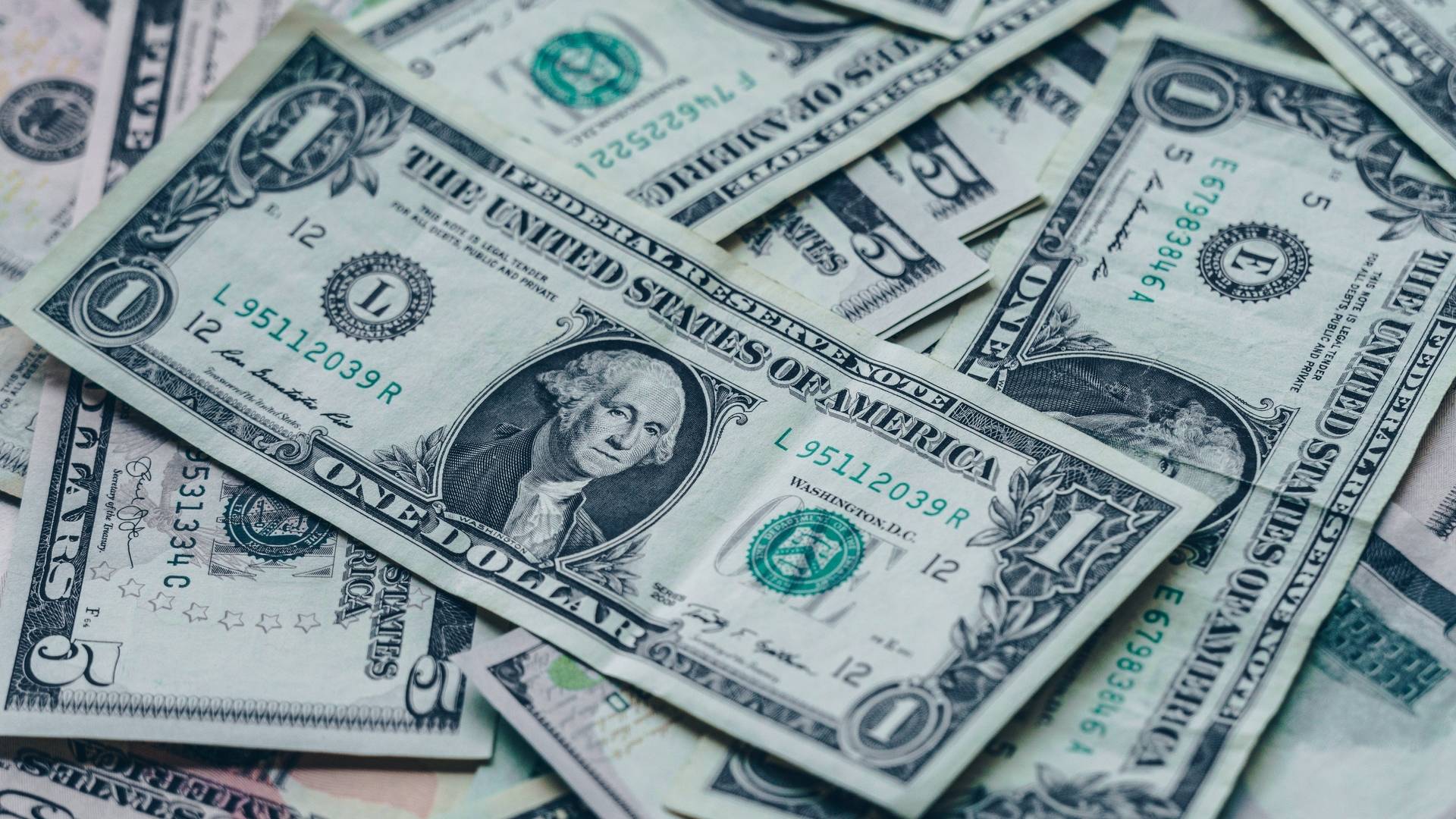 Stærk dollar kan til positive overraskelser i kommende regnskaber — MedWatch