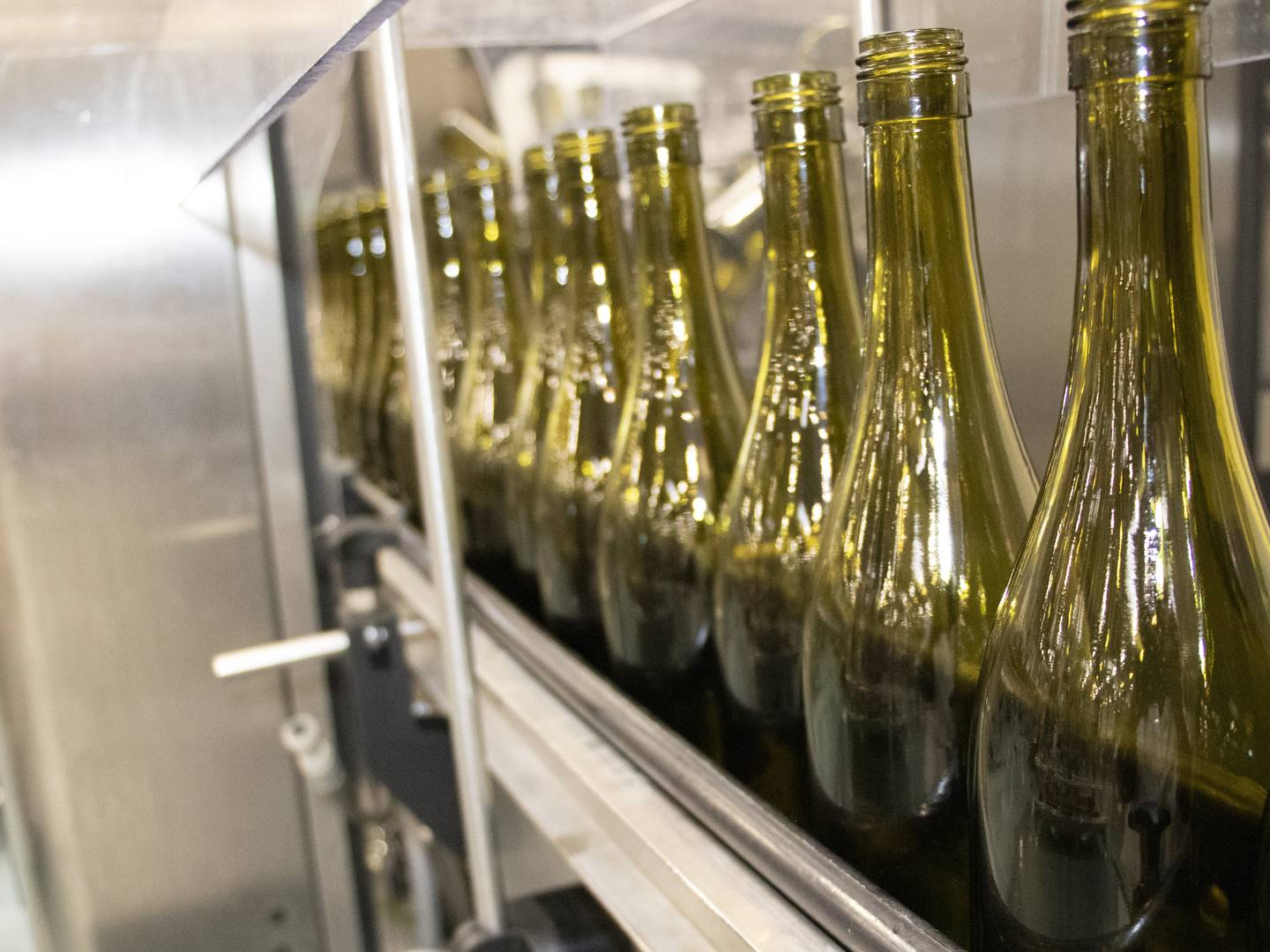 Nordisk spirituskæmpe køber Globus Wine —