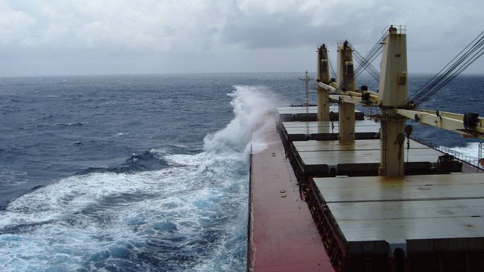 Klasseselskaber advarer om farlige — ShippingWatch