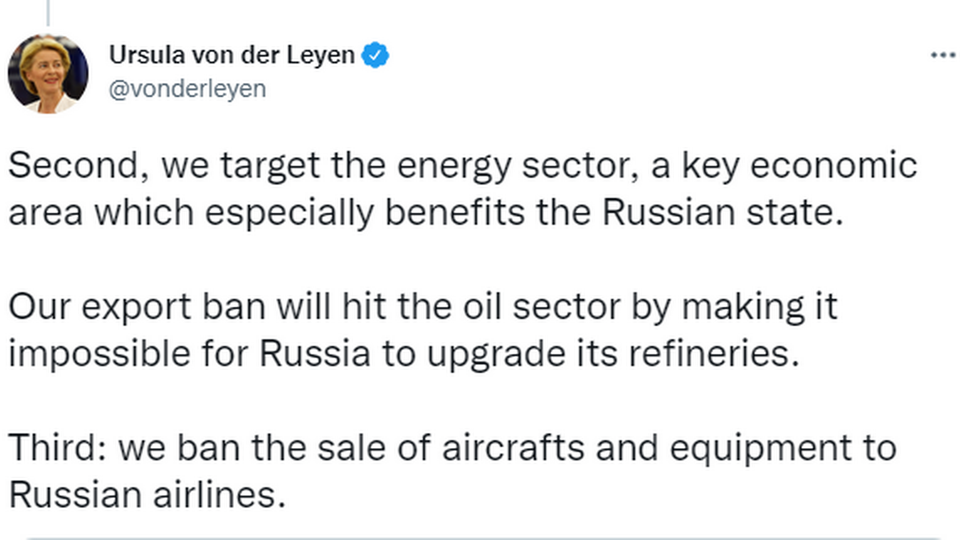 Die EU-Kommissionspräsidentin schreibt in einem Tweet über die Sanktionen gegen Russland. | Foto: Screenshot Twitter-Account Ursula von der Leyen, EU-Kommissionspräsidentin, vom 25.02.22