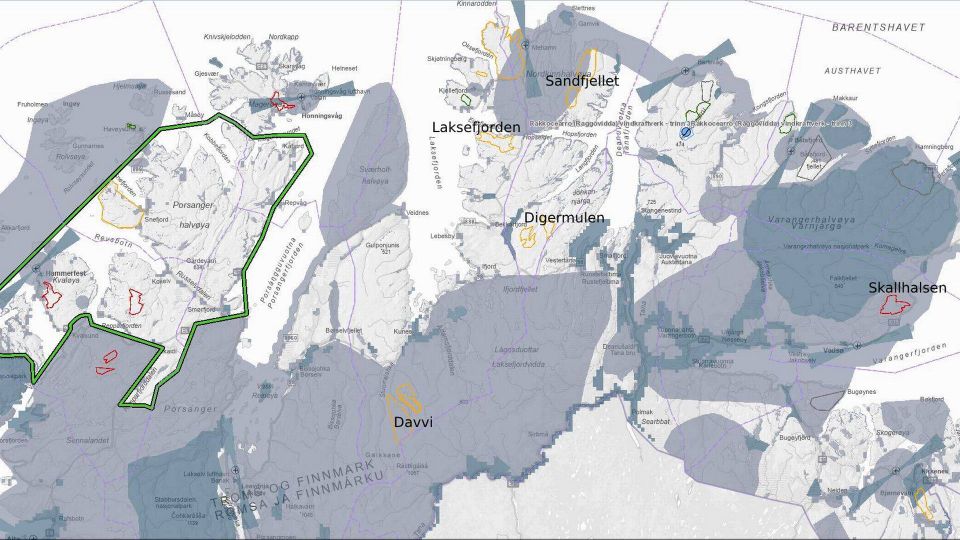 De gråfargede områdene er områder uegnet for vindkraft, ifølge NVE. 3 av vindkraftprosjektene som er til behandling hos NVE er innenfor disse ekslusjons-områdene. | Foto: Linda Sandvik med datagrunnlag fra NVE.