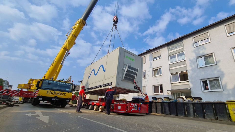 19 tons tung midlertidig transformerstation ankommer i Sinzig | Foto: Westnetz