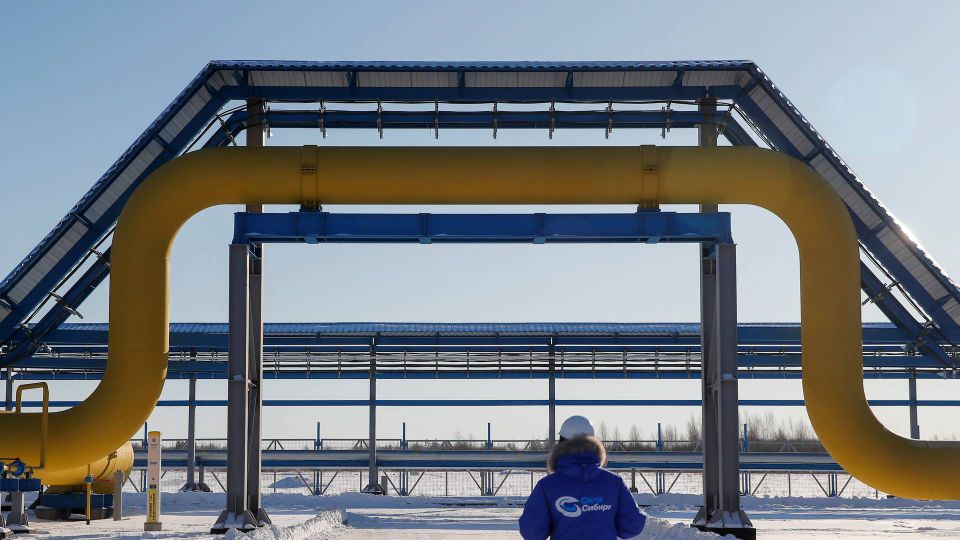 European Gas Jumps 24 Percent As Russia Cuts Off Poland Bulgaria