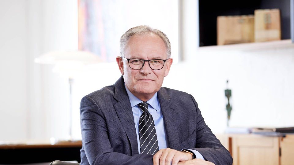 Jan Ulsø Madsen fortsætter i Vestjysk Bank indtil sommeren 2024, hvor han går på pension. | Foto: Pr/vestjysk Bank