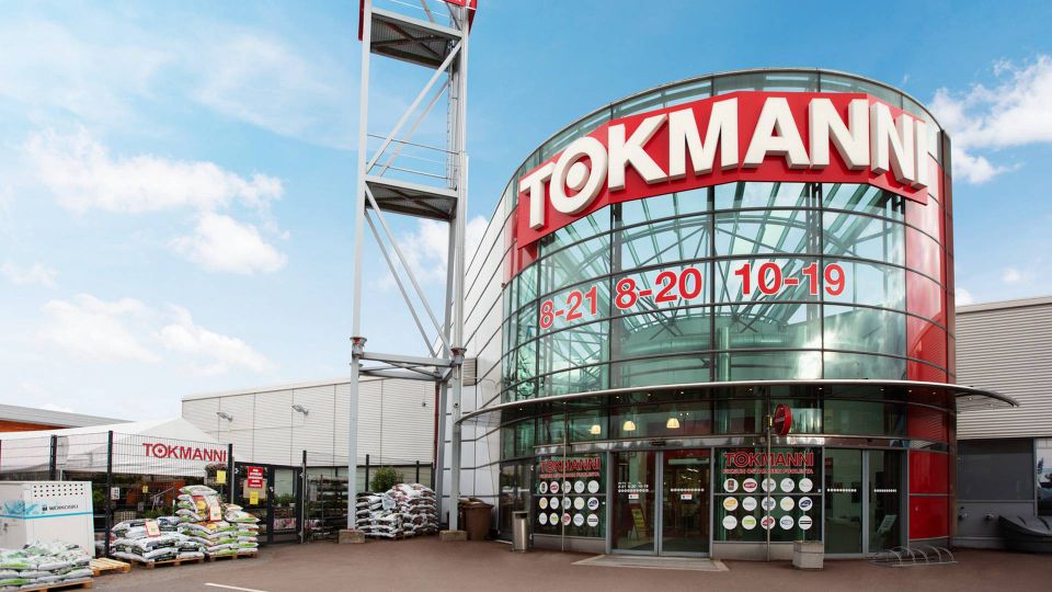 I Finland har Tokmanni 198 Tokmanni-butikker, og derudover ejer koncernen også en række andre brands, hvilket bringer dets samlede antal butikker op på omkring 230 – foruden de omkring 130 Dollarstore-butikker i Sverige og to Big Dollar-butikker i Danmark. | Foto: Tokmanni