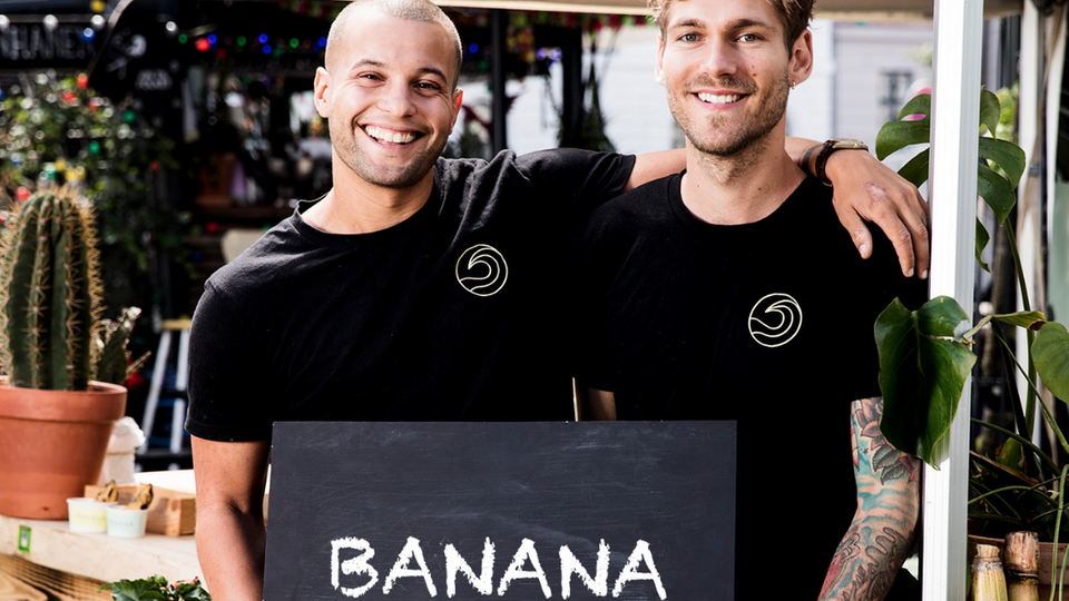 Christian Cordius-Hansen (tv.) og studiekammeraten Jacques Nørbo, der sammen har stiftet Banana. | Foto: PR Banana