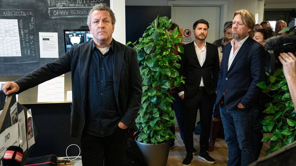 Dystre miner hos Radio24syv. Til højre chefredaktør Jørgen Ramskov. Til venstre Jakob Kvist, der var udset til at lede kanalen videre på DAB. Nu bliver det i stedet det ubeskrevede blad Loud. | Foto: Niels Christian Vilmann/Ritzau Scanpix