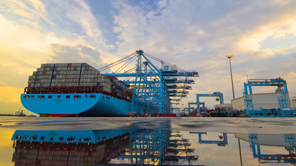 Maersk raises 2022 guidance but eyes lower demand in container market