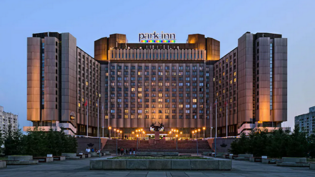 GIGANT: Det største Wenaas-hotellet i Russland er Park Inn by Radisson Pribaltiyskaya Hotel & Congress Center i St Petersburg på 104.000 kvadratmeter og 1178 rom. | Foto: Radisson