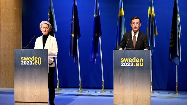 EU-Kommissionens formand, Ursula von der Leyen, på et pressemøde med Sveriges statsminister, Ulf Kristersson | Foto: Jonas Ekstromer / TT / Ritzau Scanpix