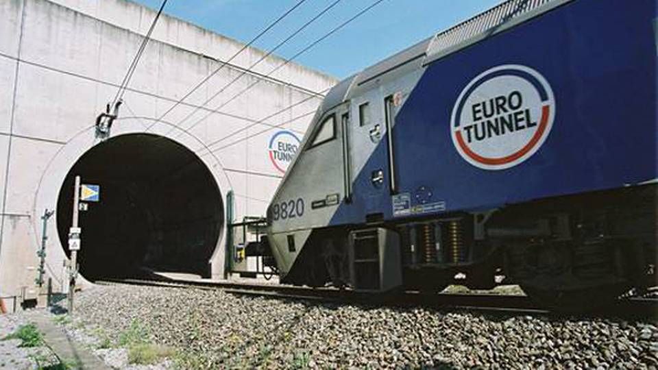 Eurotunnel cuts Channel prices by 50 percent