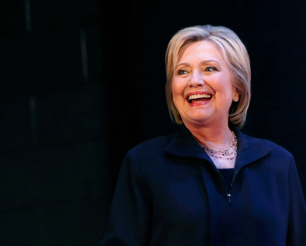 Er det Hillary Clinton, der skal redde verden? Foto:Polfoto/Gerald Herbert