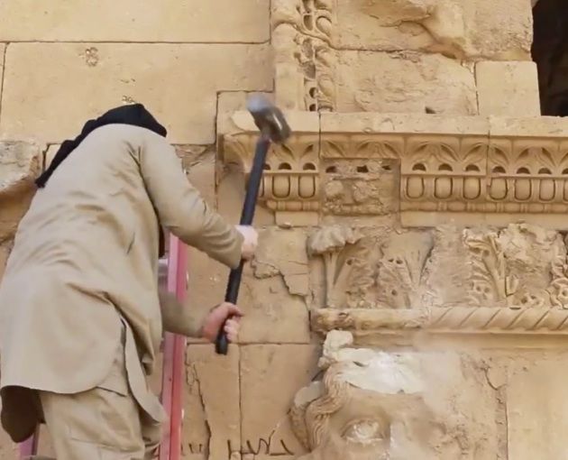 Det enkelte fags tilgange og metoder rodes sammen. Billede fra IS' ødelæggelse af det antikke Palmyra