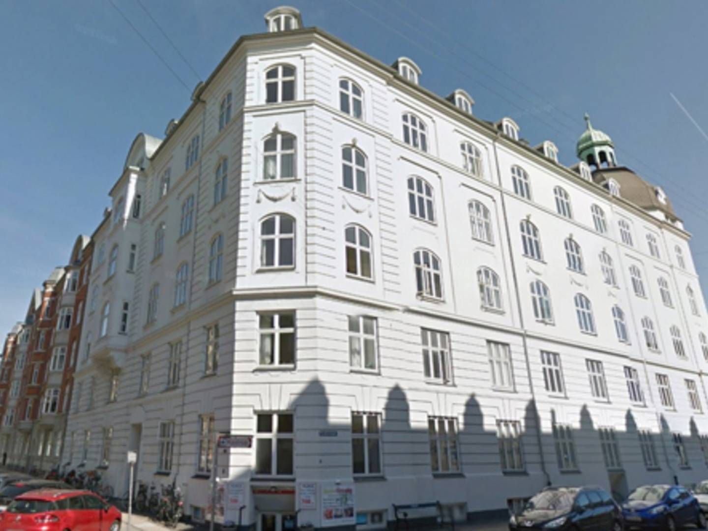 En boligejendom i Puggaardsgade, som ligger mellem Tivoli og Kalvebod Brygge i København, indgår i porteføljen. | Foto: Google Maps