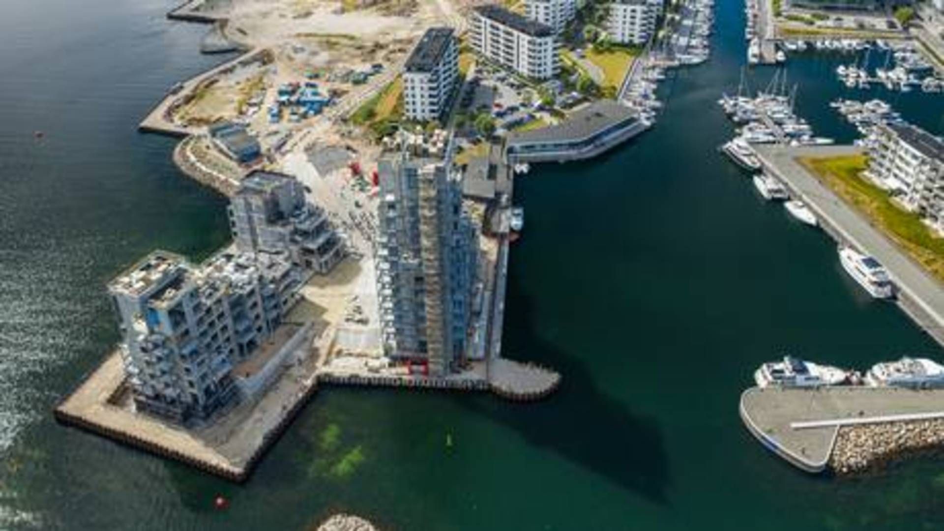 Danica har solgt 20 ud af 50 lejligheder i de såkaldte kysthuse på Tuborg Strandeng, oplyser Michael Nielsen, der er topchef hos pensionsinvestoren. Boligerne skal stå klar til januar næste år. | Foto: Danica Ejendomme