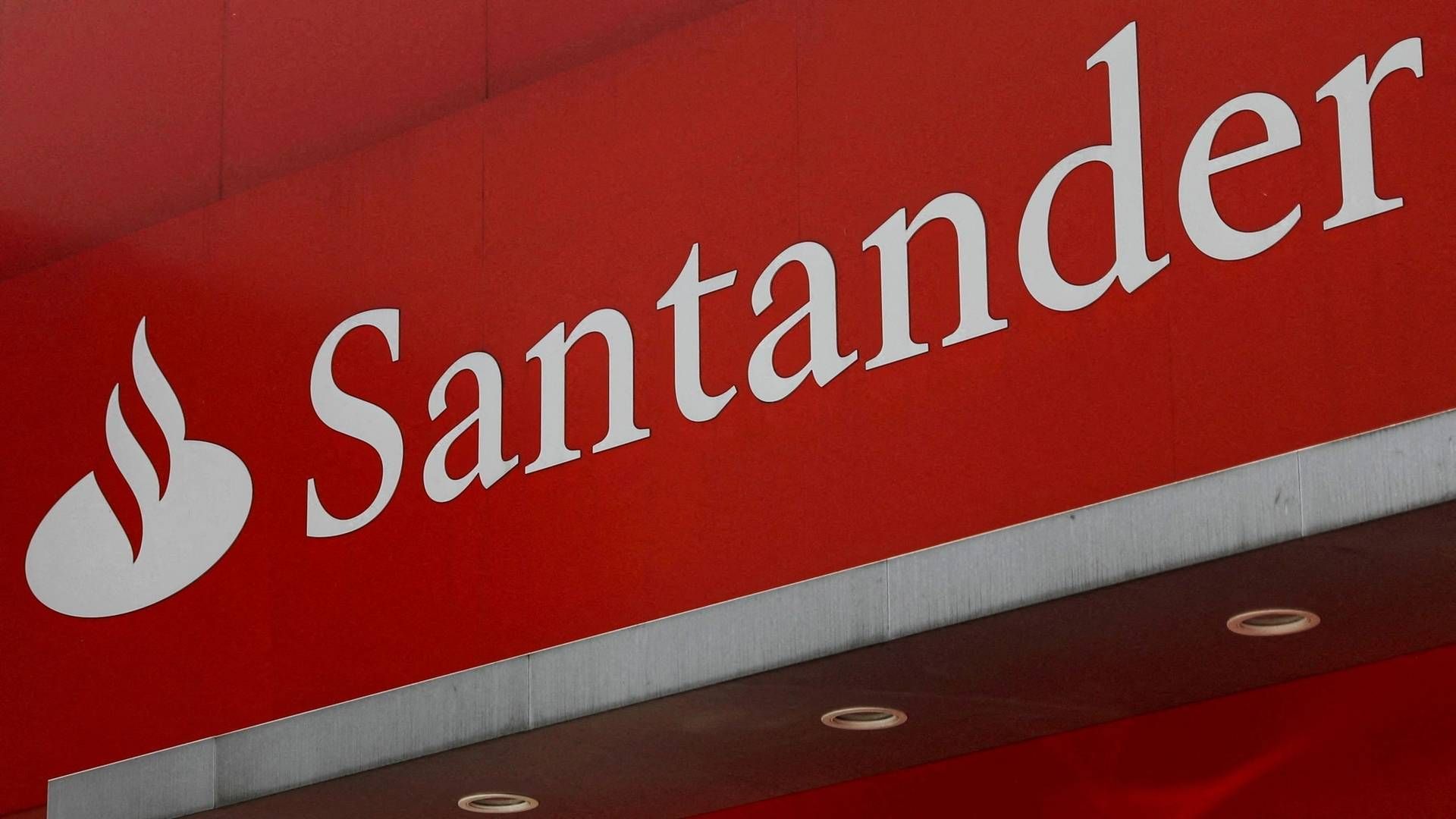 Illustrasjonsbilde. Santander hadde nedgang i resultatet i første kvartal, men øker sine markedsandeler på flere områder. | Foto: EDGARD GARRIDO/REUTERS / X01998