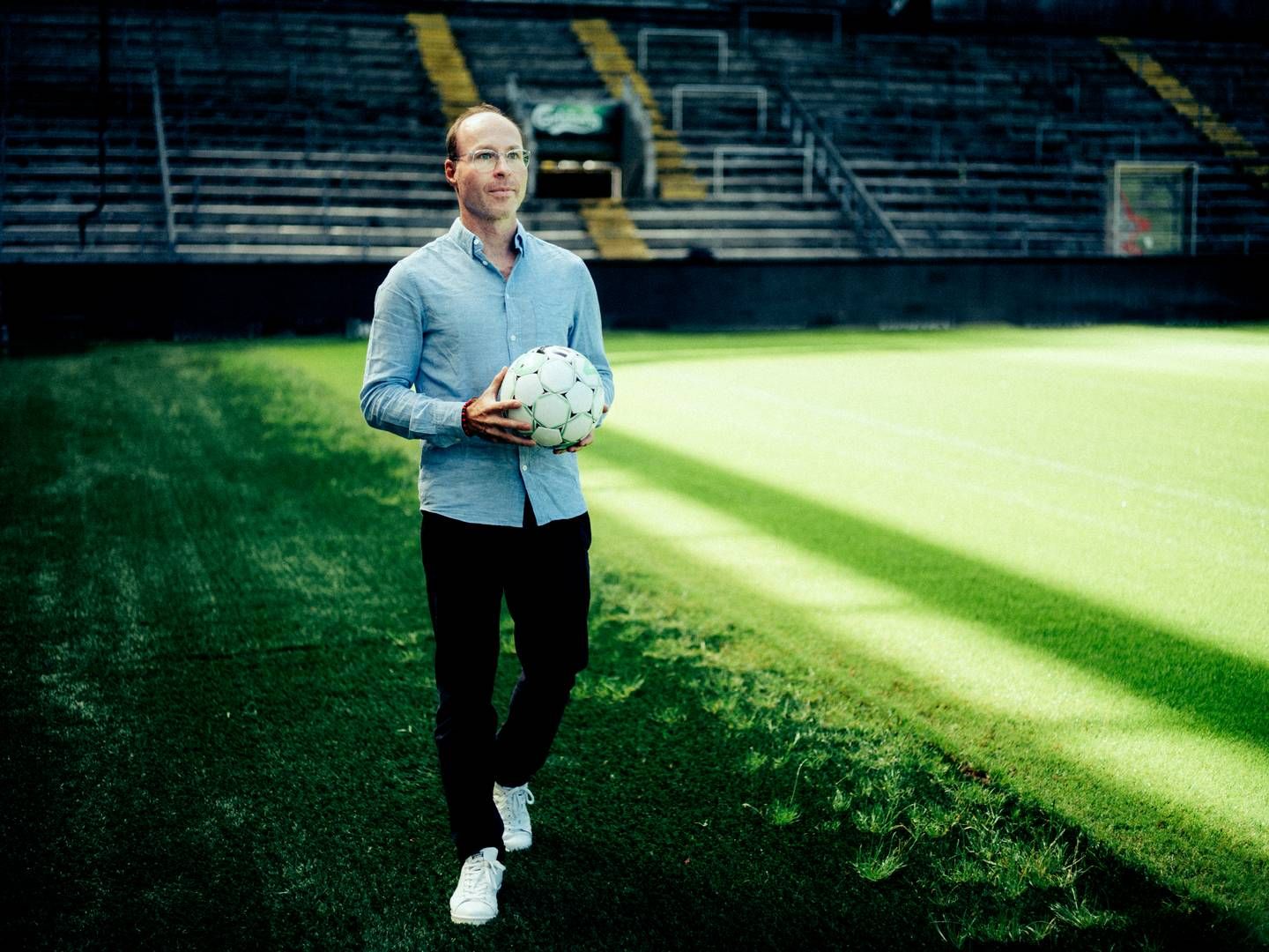 Michael Burk er adm. direktør i Unisport, der har været med en faktor for væksten blandt de danske sportskæder. Han forventer et positivt 2022 bl.a. pga. VM i fodbold i Qatar senere på året.. | Foto: Unisport/Pr
