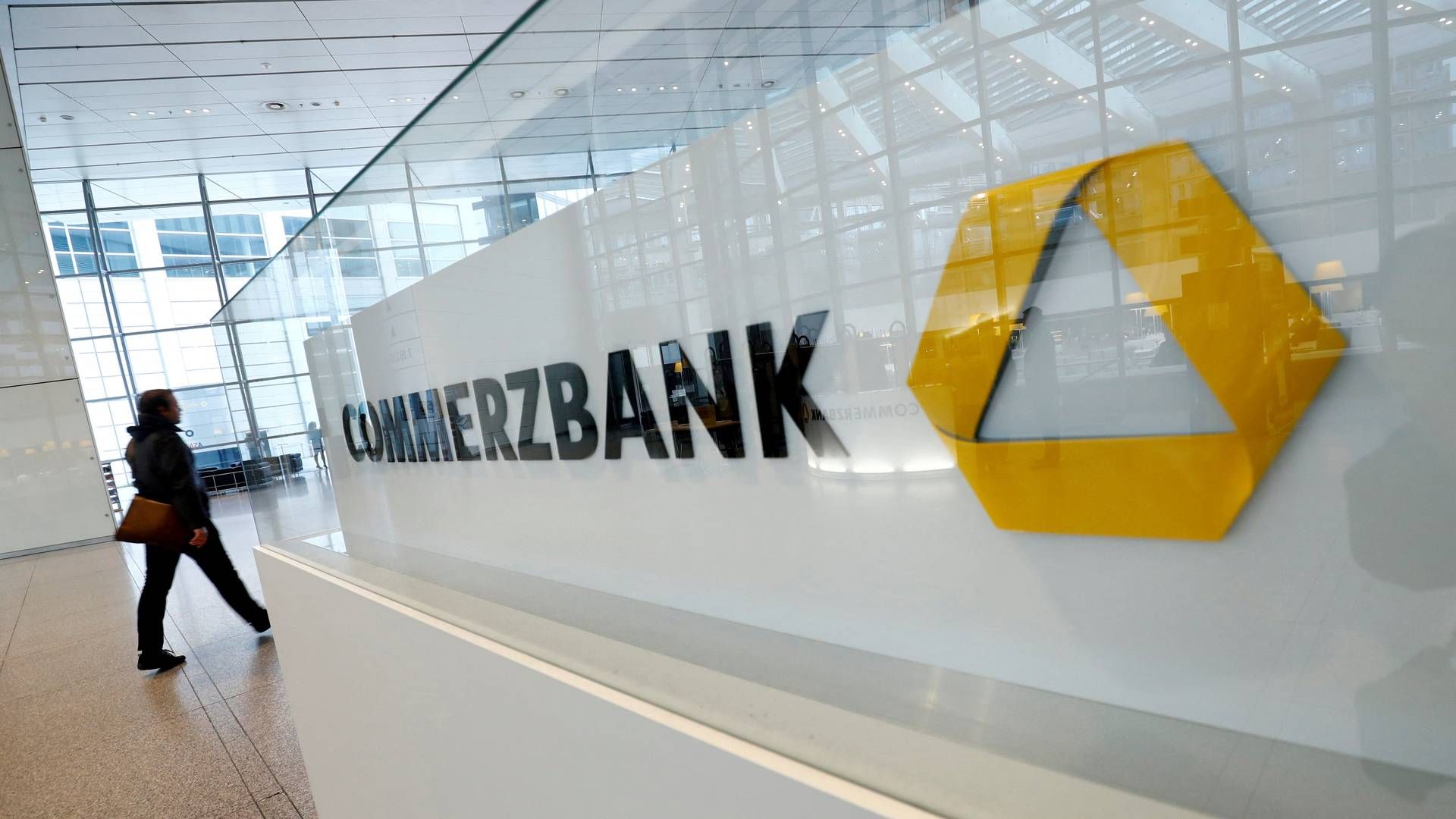 Logo der Commerzbank | Foto: RALPH ORLOWSKI/REUTERS / X00960