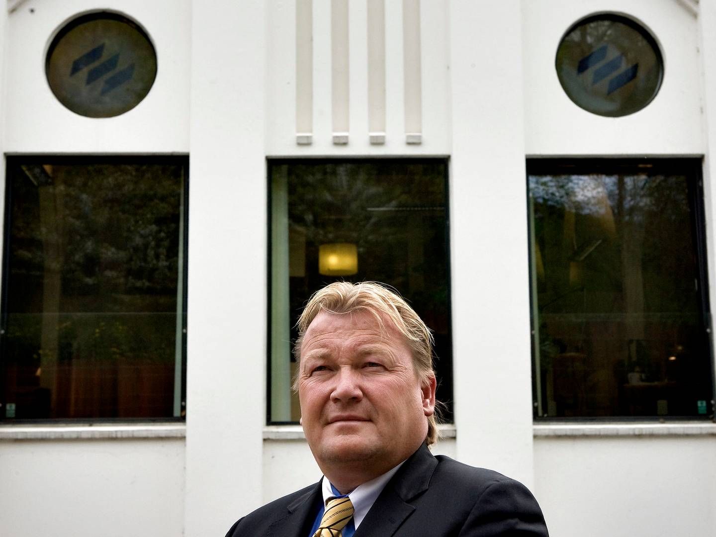 Peter Halvorsen foran Essex' hovedkontor i foråret 2009 | Foto: Uffe Frandsen