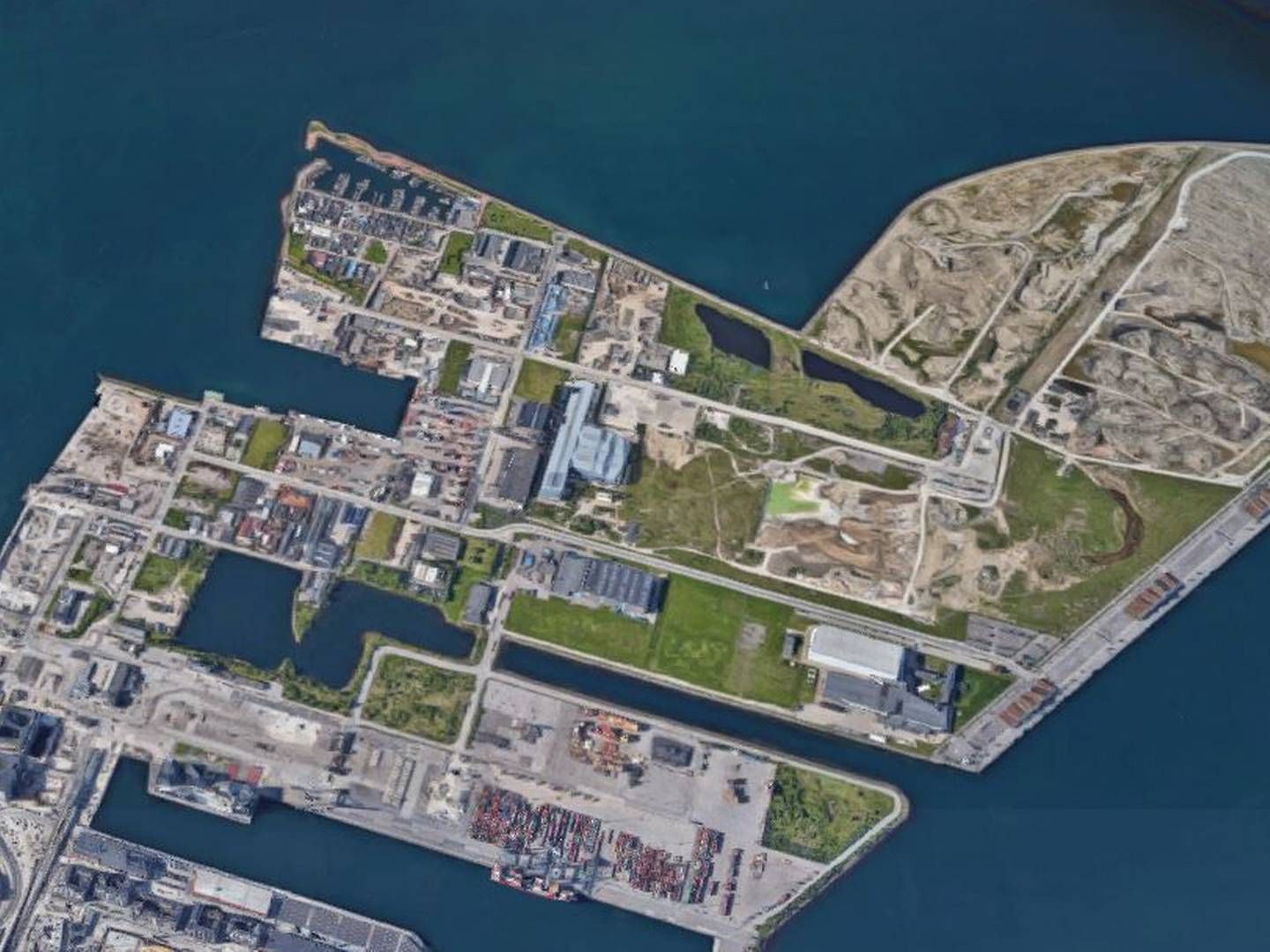 Den kommende bydel Svanemølleholm er placeret i den vestlige del af Nordhavn ind mod Svanemøllehavnen yderst til venstre i billedet. | Foto: Google Maps