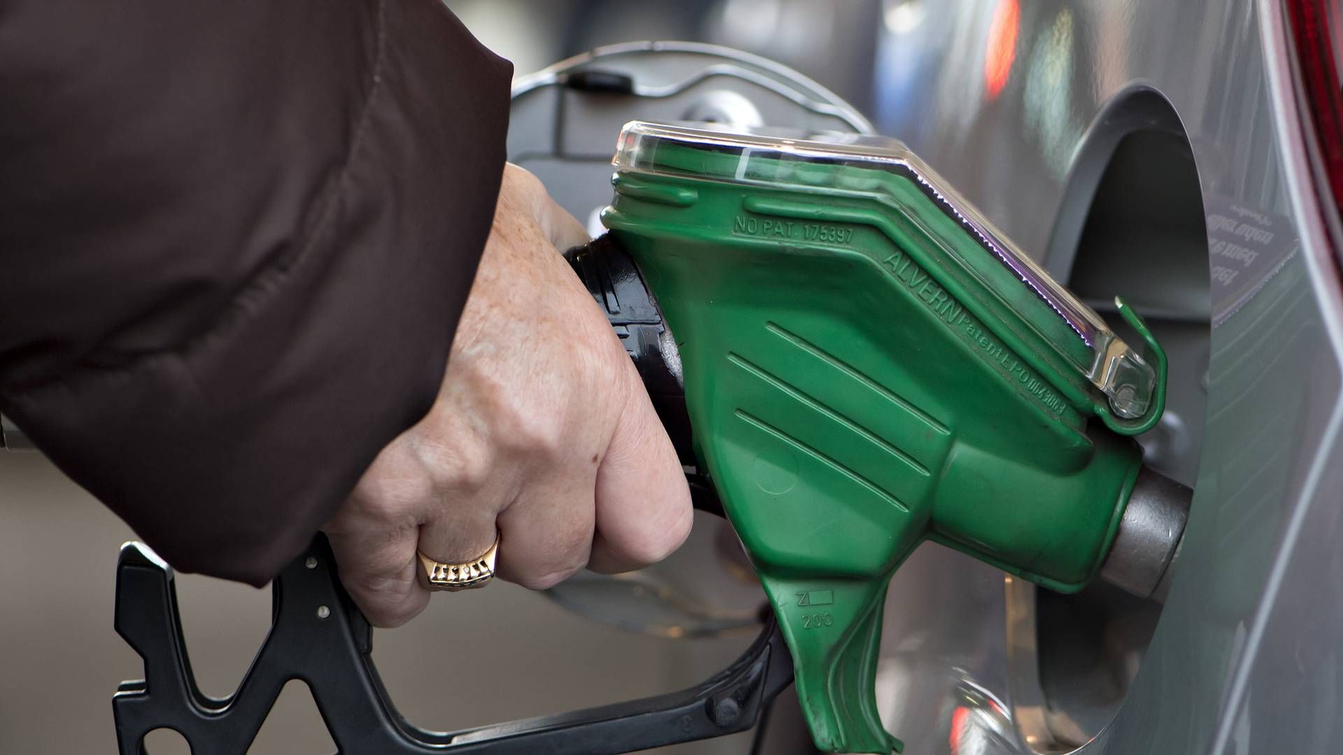 Benzinprisen nærmer sig 14 kr. pr. liter fra et niveau, der kommer helt oppe fra næsten 20 kr. i sommer. | Foto: Lars Krabbe/ERH