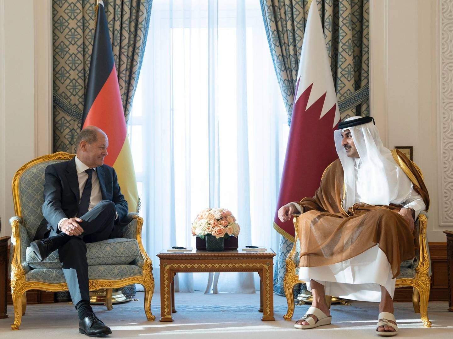 PÅ BESØK: Tysklands forbundskansler Olaf Scholz besøkte Qatar og emir Sheikh Tamim bin Hamad Al Thani i september. | Foto: AP/NTB