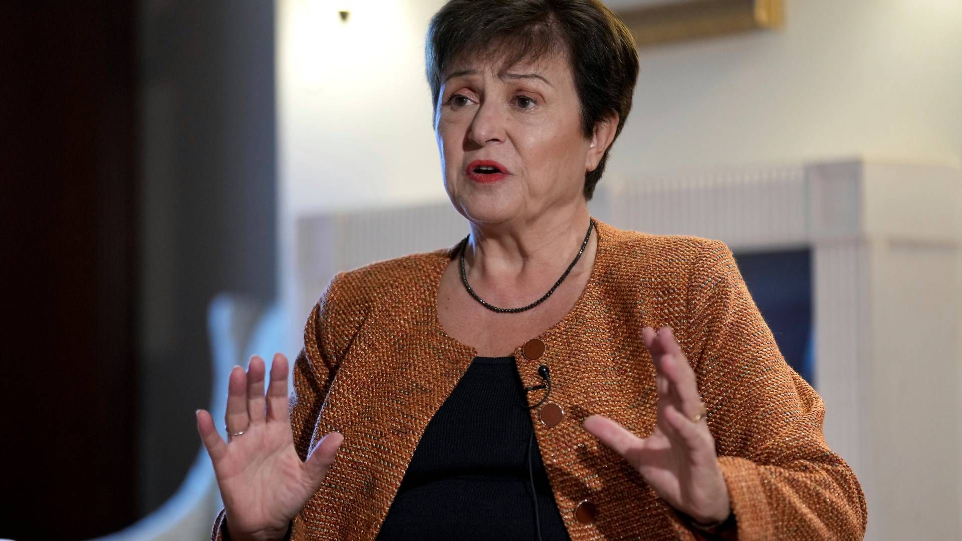 BER KINA ENDRE POLITIKK: IMF-direktør Kristalina Georgieva anmoder Kina om å tilpasse den overordnede tilnærmingen til hvordan forsyningskjedene blir påvirket | Foto: AP Photo/Michael Sohn