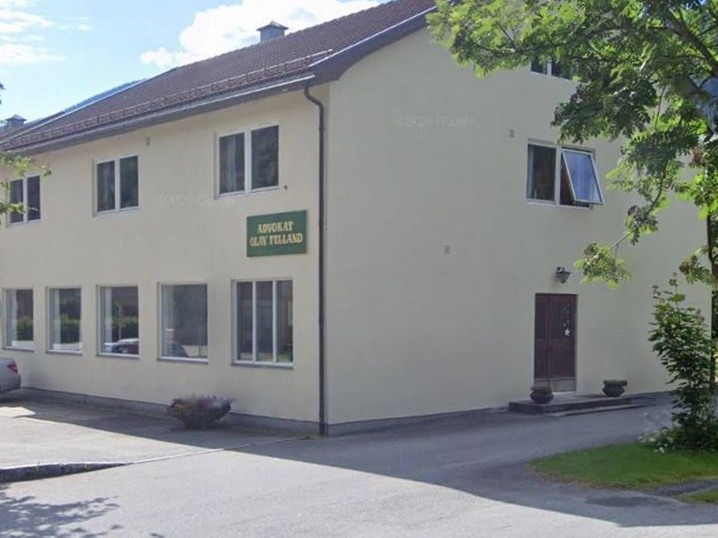 Felland Advokatfirma holder til i Hotellvegen i Dalen i Telemark. | Foto: Google Street View