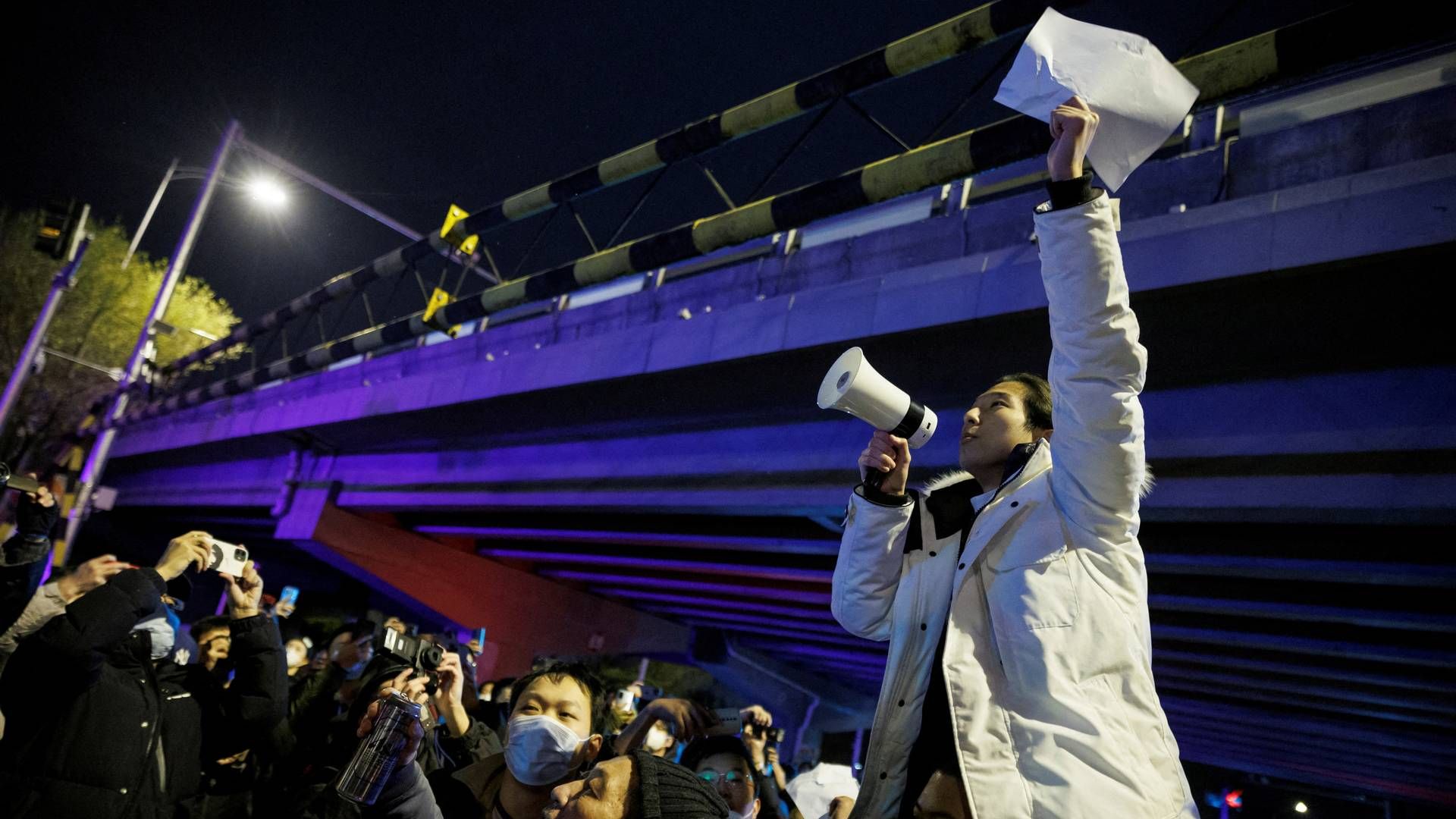 Den seneste tids protester i Kina over landets strenge covid-19-restriktioner ser ud til at få kommunistpartiet til at løsne kravene, hvilket er godt nyt for flere medicoselskaber med produktion i landet. | Foto: Thomas Peter