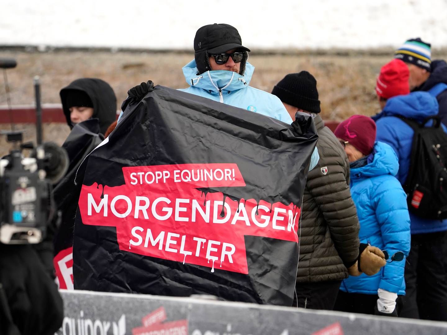 DEMONSTRERTE: Greenpeace-aktivister møtte opp på langrennsåpningen på Beitostølen i november. | Foto: Terje Bendiksby / NTB