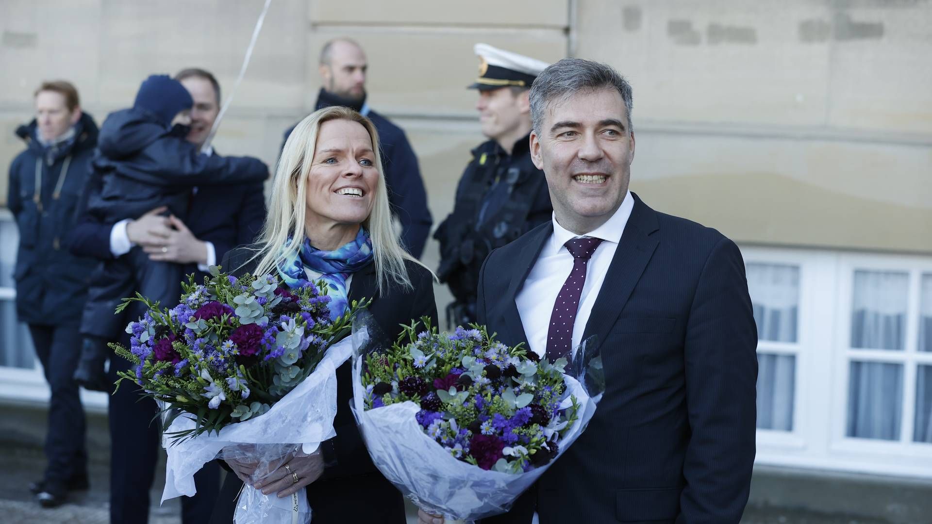 Den nye SVM-regering blev torsdag præsenteret på Amalienborg. Her ældreminister Mette Kierkgaard og Klima-, energi- og forsyningsminister Lars Aagaard. | Foto: Jens Dresling