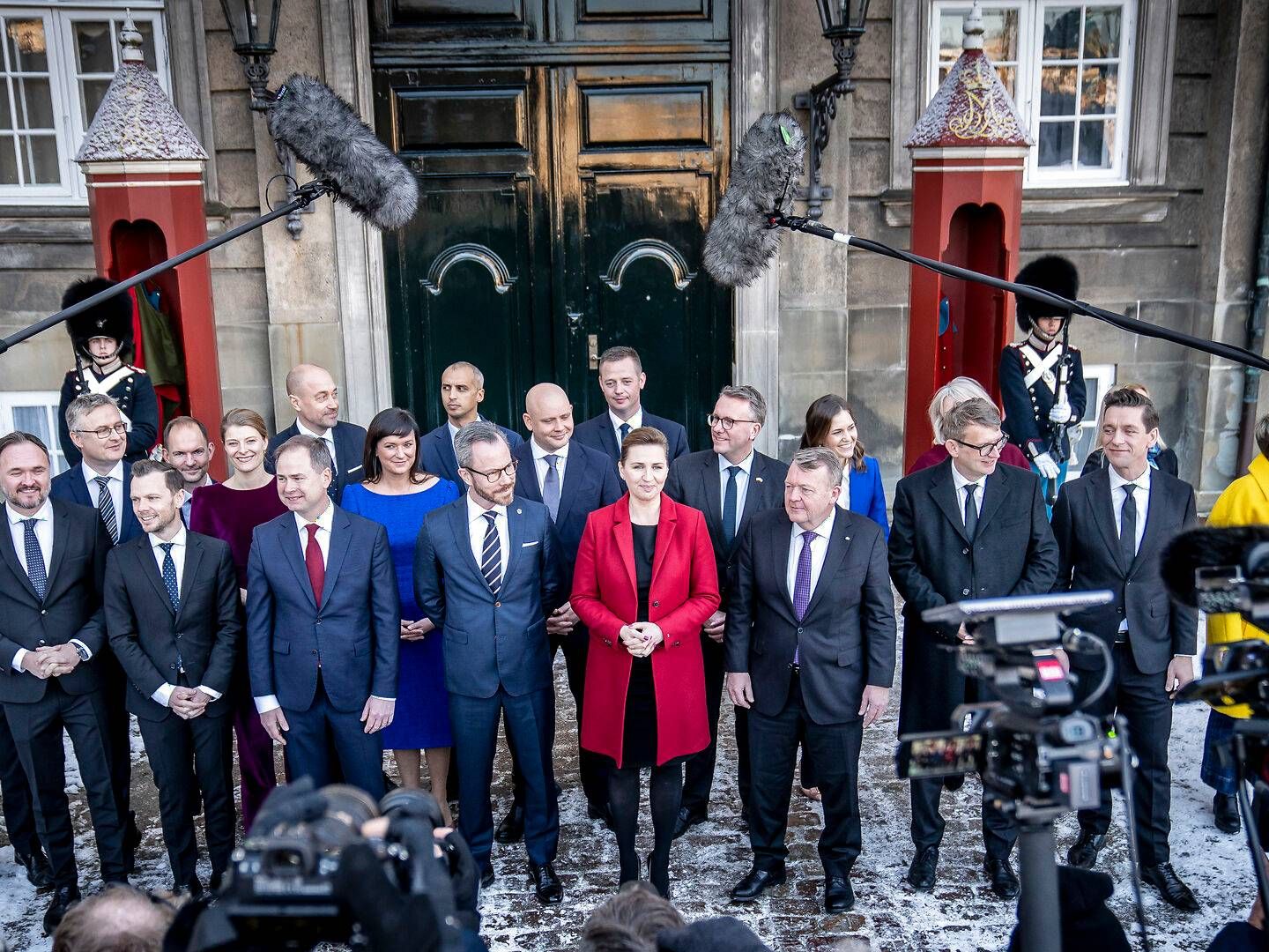 Den nye regering mellem Socialdemokratiet, Venstre og Moderaterne præsenterede torsdag formiddag sit ministerhold.