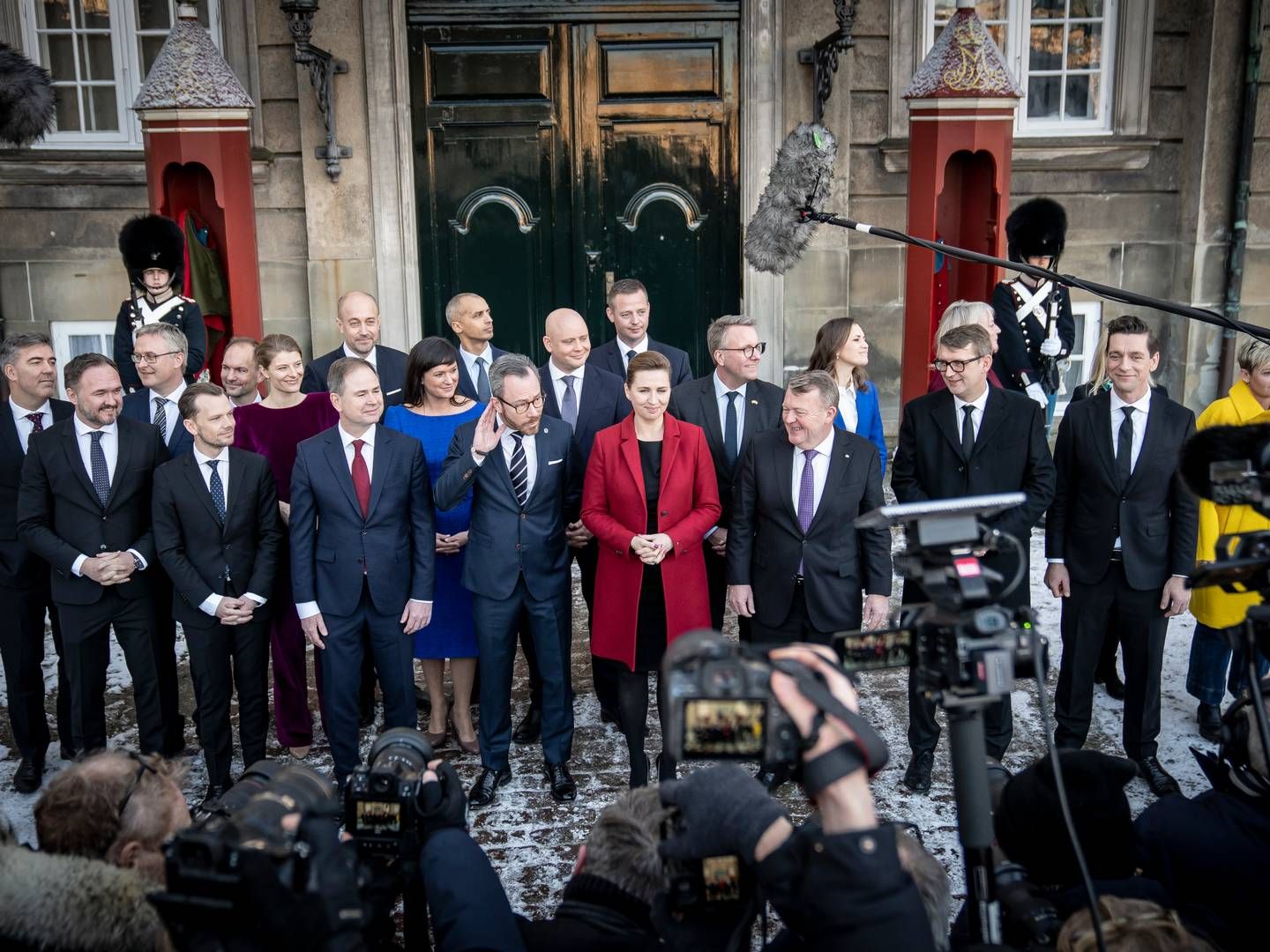 Den nye SVM-regerings ministre blev torsdag præsenteret uden for Amalienborg. | Foto: Mads Claus Rasmussen/Ritzau Scanpix