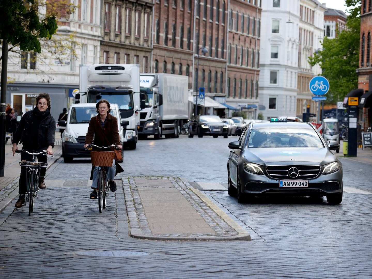 Østerbro er særligt ramt af parkeringsproblemer, mener borgmester i Københavns Kommune, der vil have Folketinget på banen. | Foto: Jens Dresling/Ritzau Scanpix