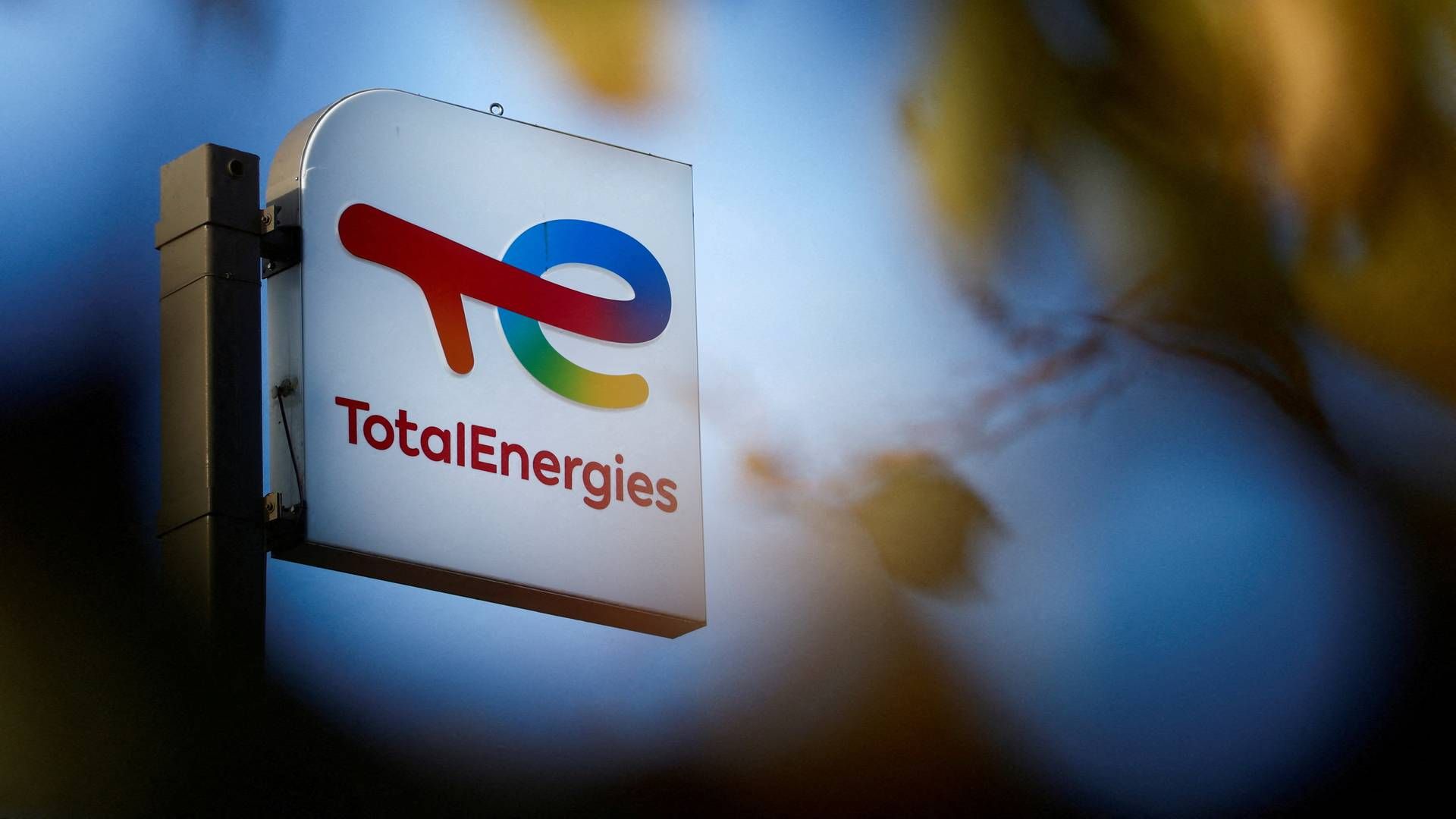 Arbejdstilsynet klandrer Total Energies for en lang række overtrædelser i forbindelse med myndighedens tilsyn med olieselskabets danske operationer. Et gennemgående tema er mangel på sikkerhedsfolk såvel som indddragelse af disse. | Foto: Stephane Mahe/REUTERS / X02520