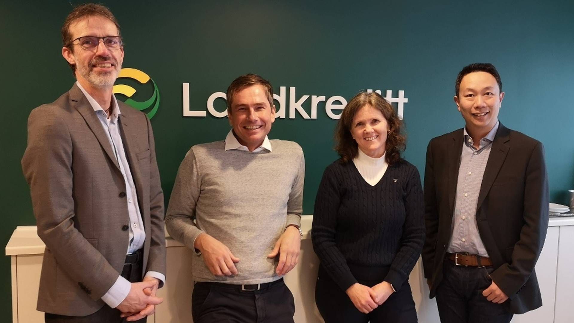 Fra venstre: Einar Storsul, CIO Landkreditt; Even Birkedal, salgssjef BFSI i Simplifai; Mariann Baugerud, Head of Development, Landkreditt; Erik Leung, CPO, Simplifai. | Foto: Simplifai