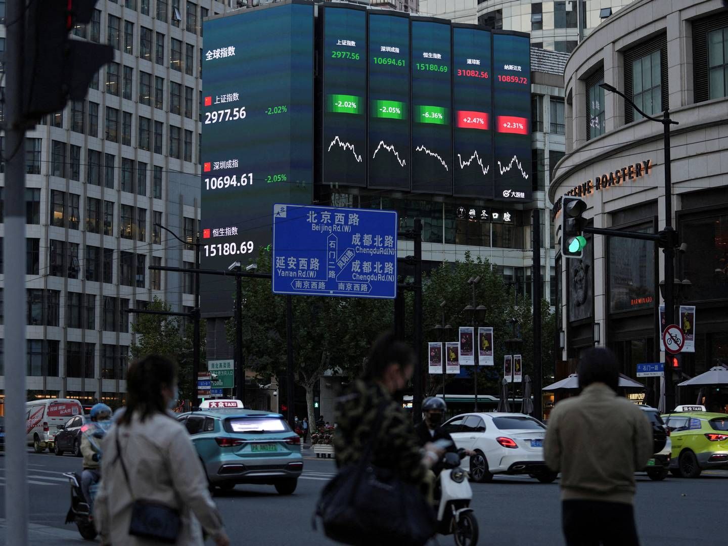 Kraftig verdiøkning i kinesiske aksjer er en hovedårsak til at nordiske fonds verdi økte i november. Nyheten om at Kina ville lempe på koronarestriksjonene førte til et kjøpsrally i kinesiske aksjer. | Foto: Aly Song/Reuters/Ritzau Scanpix