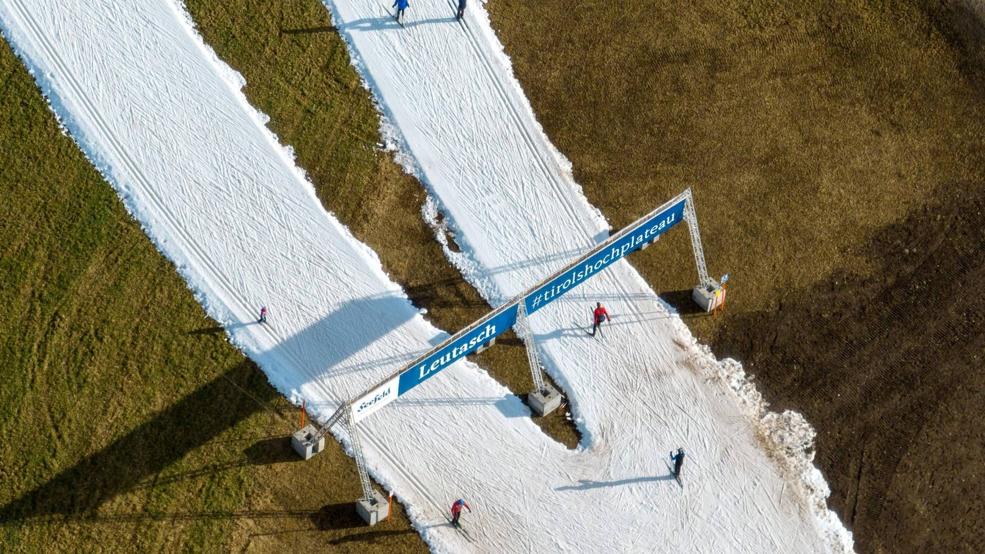 Det varme vejr giver skisportstederne problemer, men det er godt for gas- og elpriserne. | Foto: Daniel Liebl