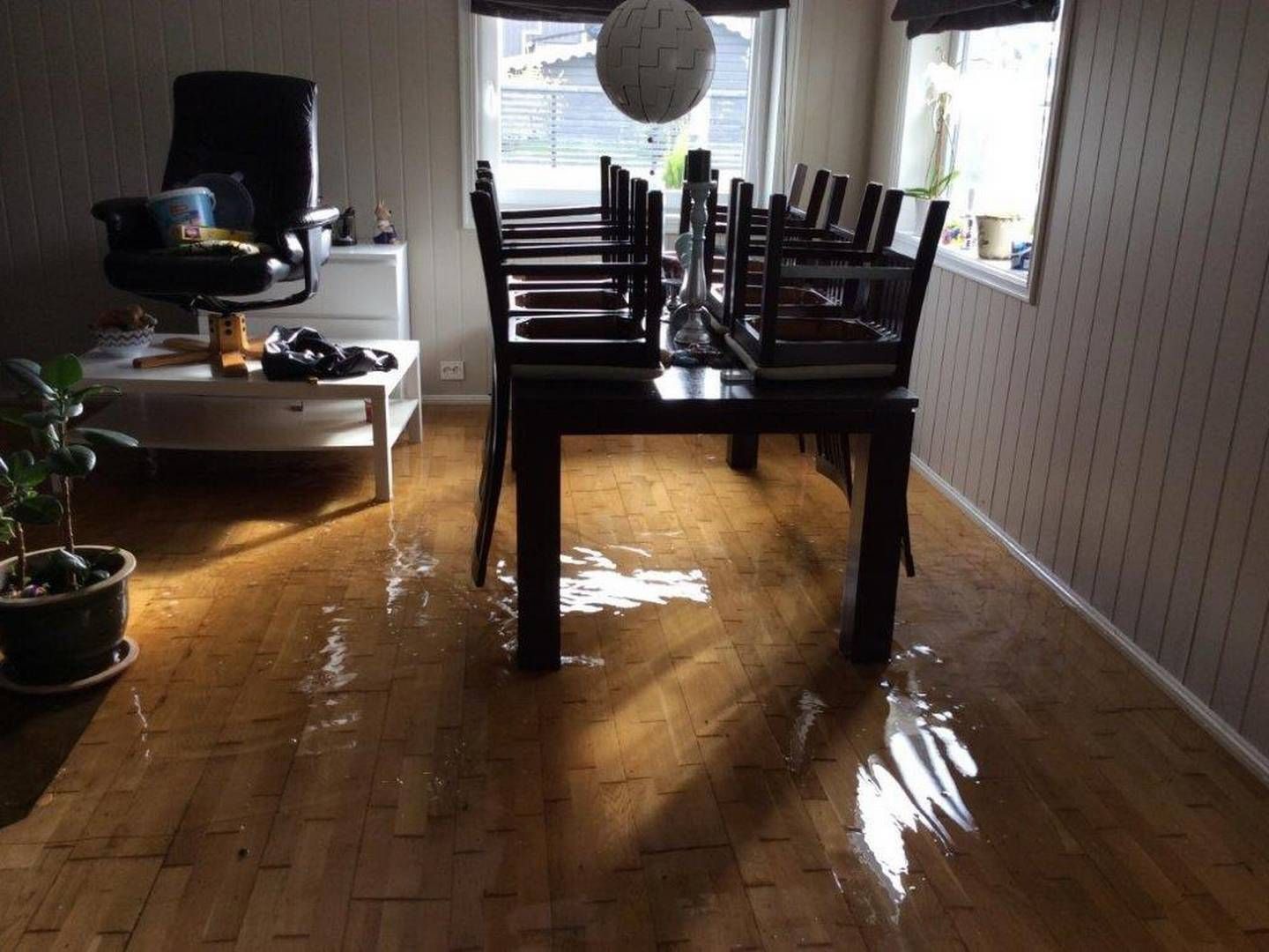 Fremtind minner huseierne på at de har et ansvar for å forebygge og redusere skade. Her fra et oversvømt hus. | Foto: Fremtind